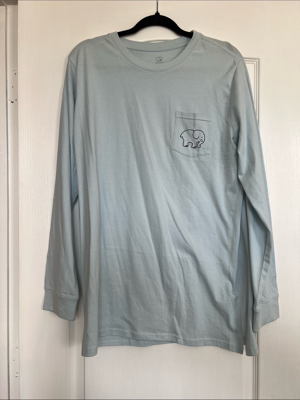 NWOT IVORY ELLA Light Blue Pocket Tee long sleeve size XL
